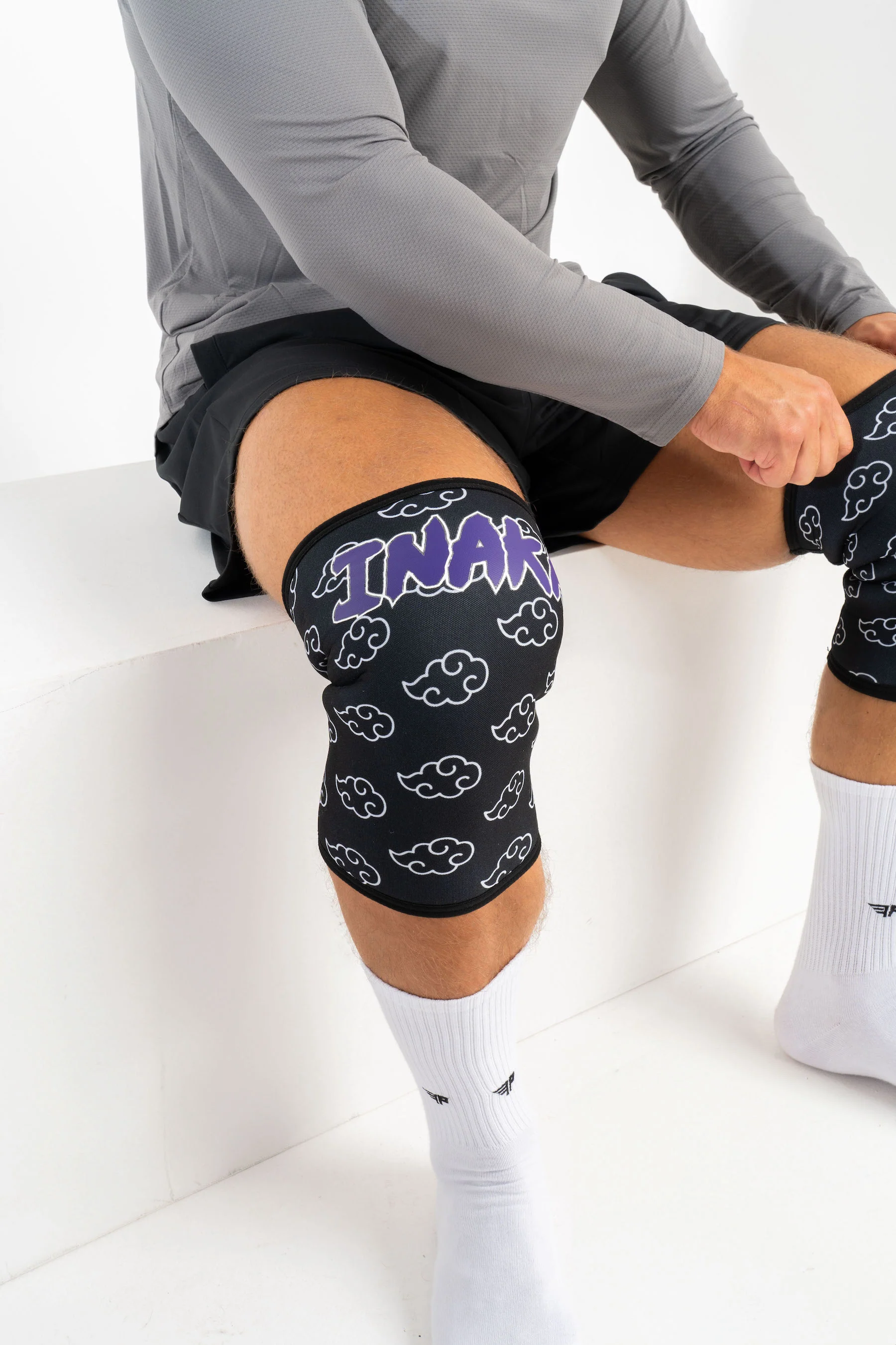 AKATSUKI KNEE SLEEVES - BLACK - Image 5