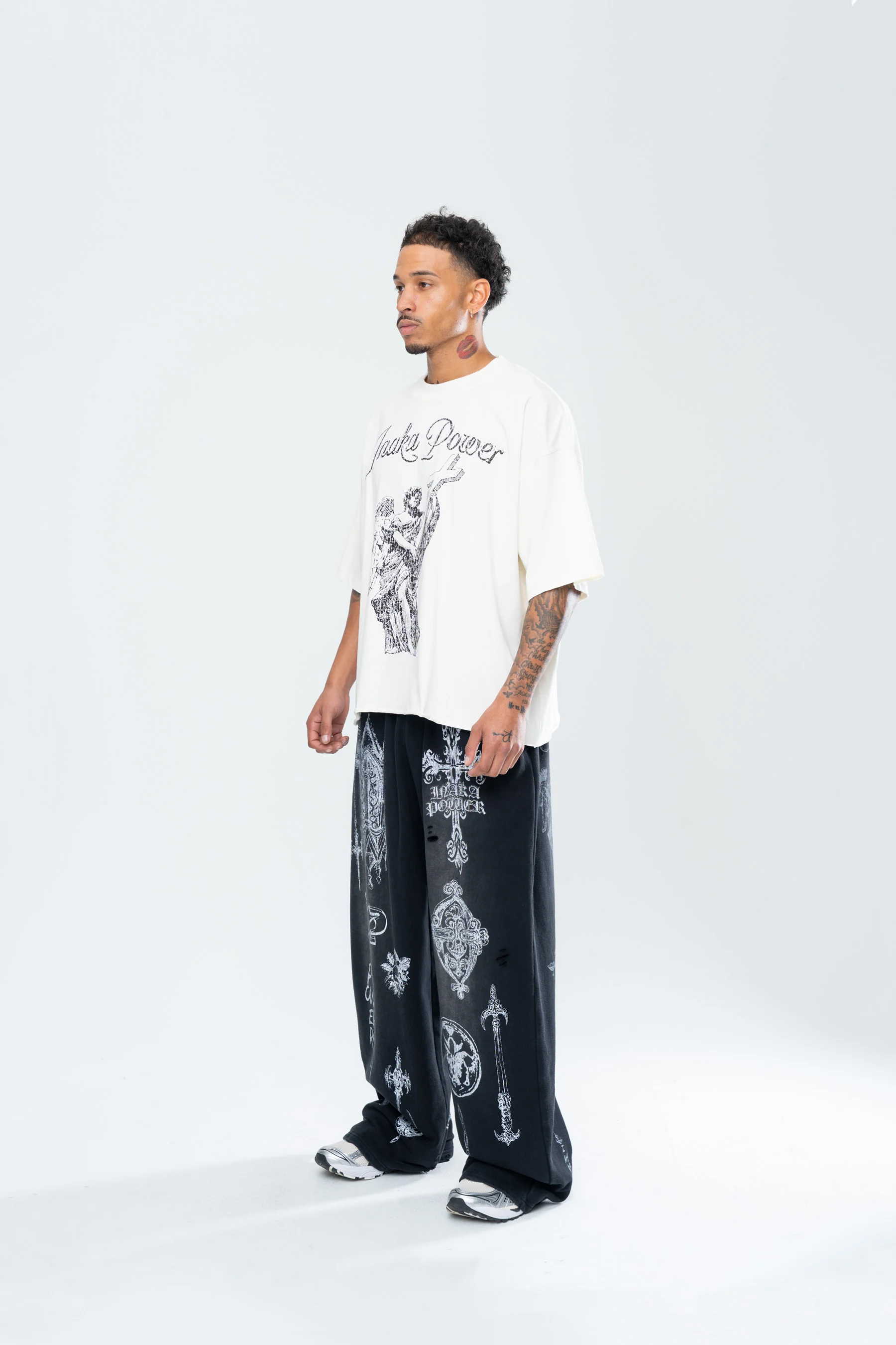 CRUCIFIX DISTRESSED BAGGY SWEATPANTS - BLACK - Image 4