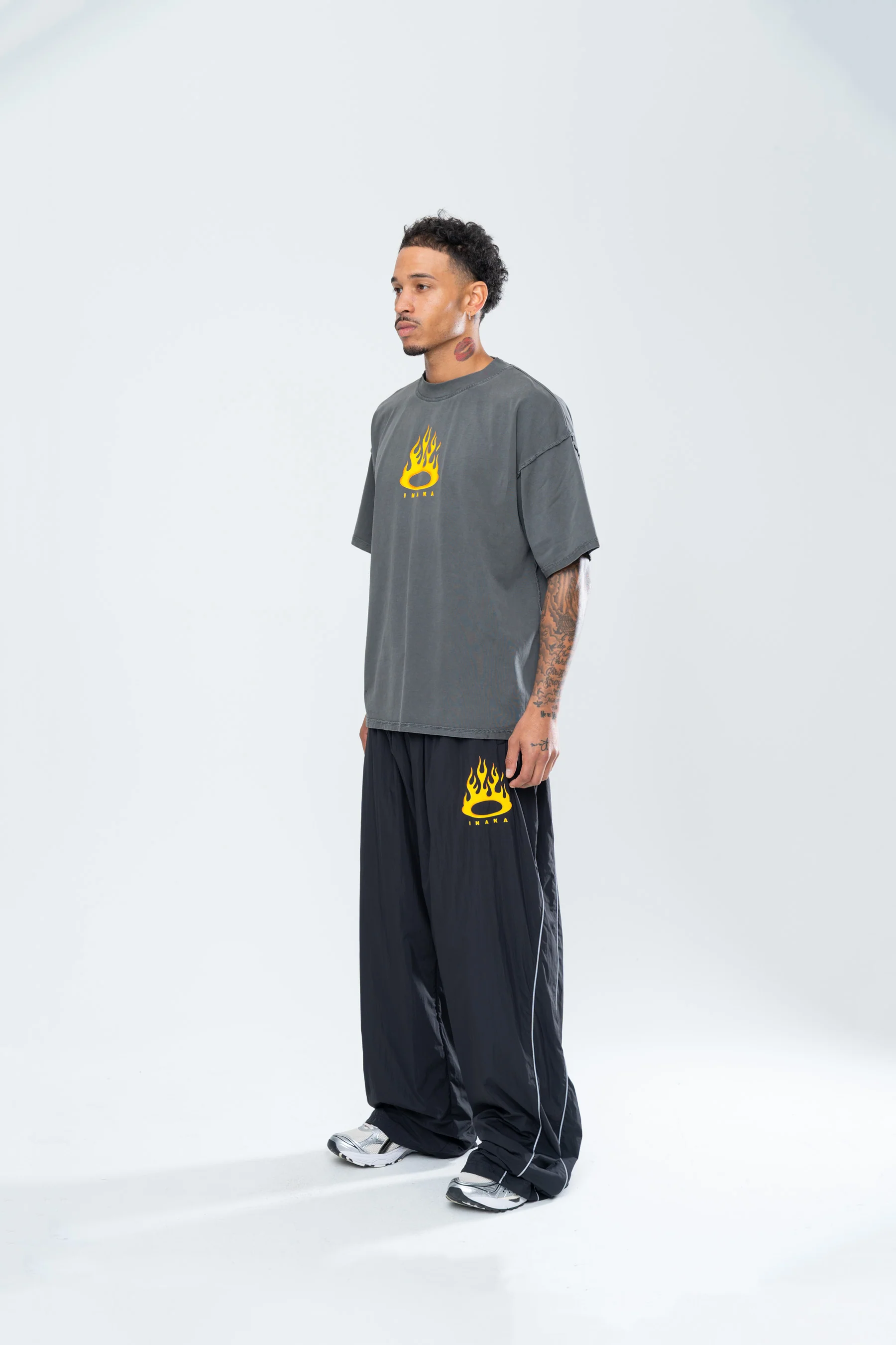 FURY REVERSE TEE - VINTAGE BLACK - Image 3
