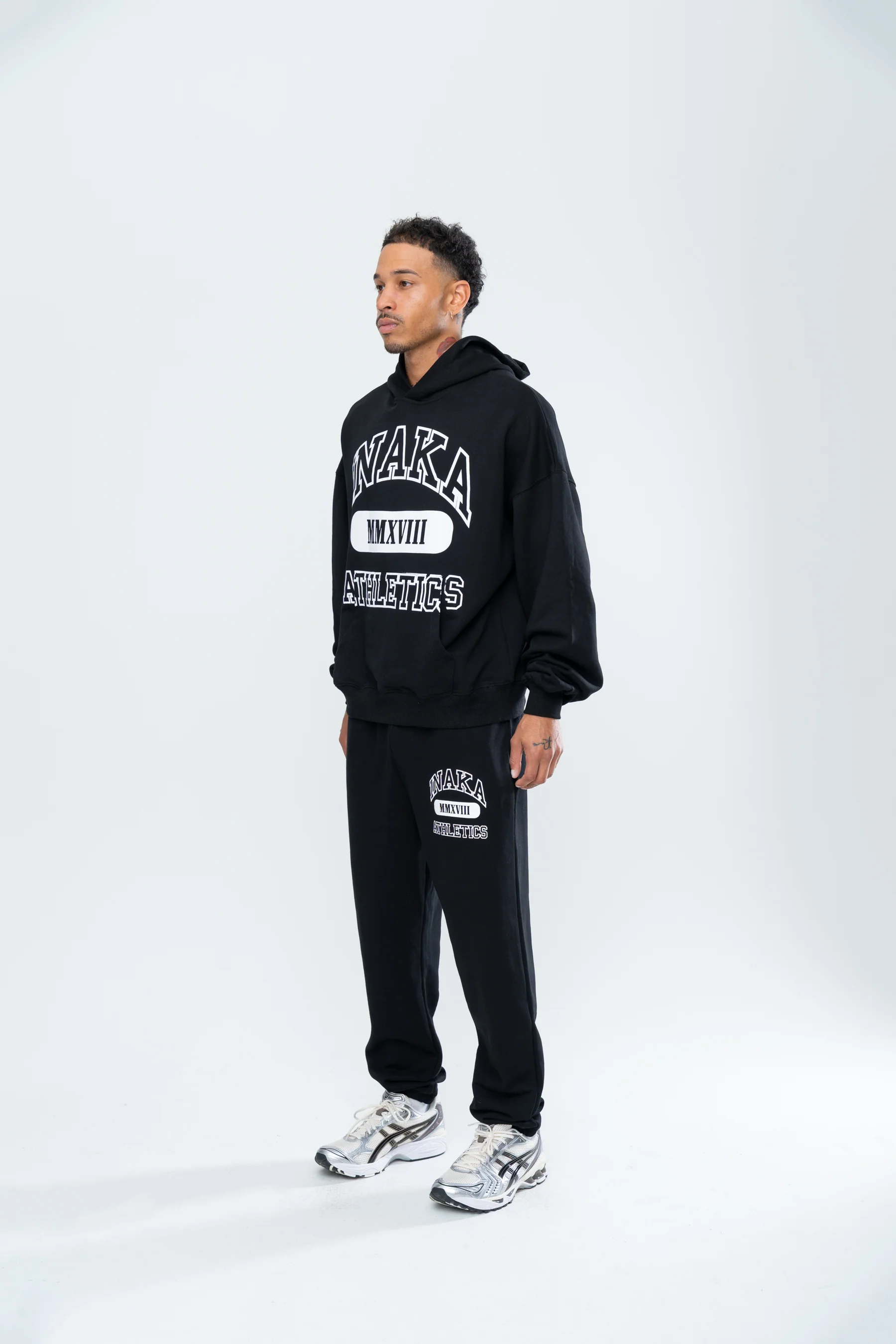 ATHLETICS CUFFED SWEATS - BLACK - Image 4