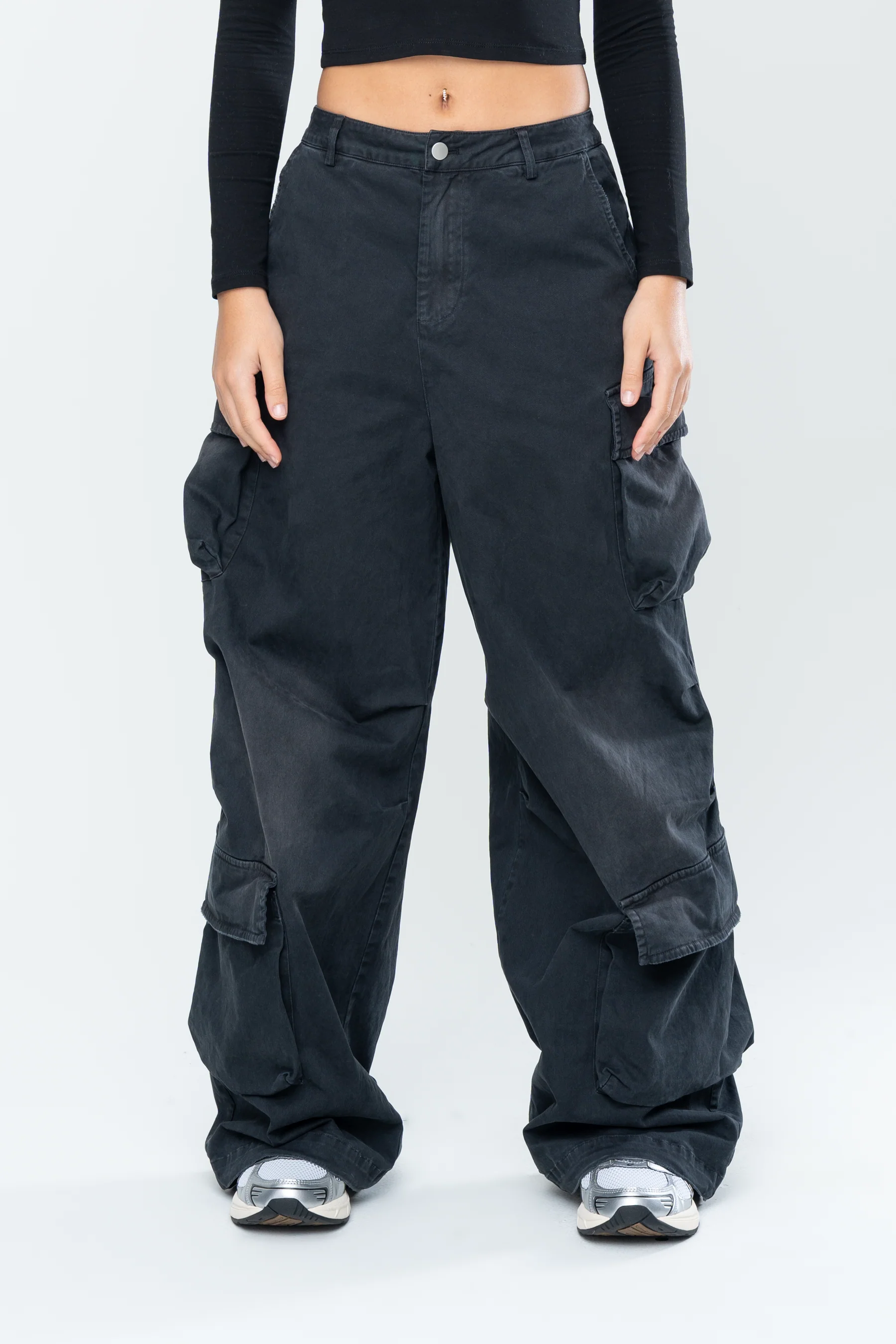 INAKA BAGGY CARGO PANTS - VINTAGE BLACK - Image 11