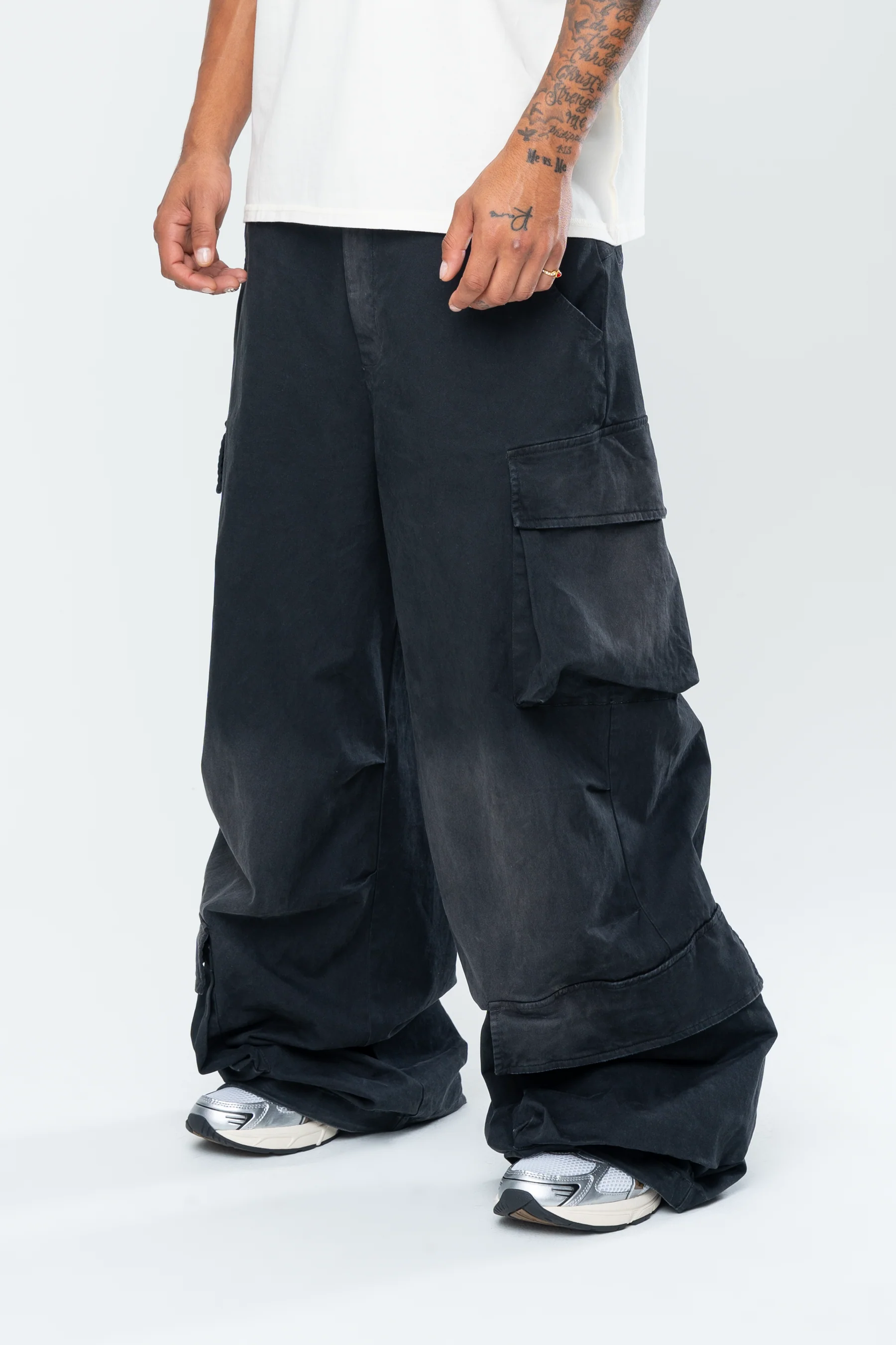 INAKA BAGGY CARGO PANTS - VINTAGE BLACK - Image 6