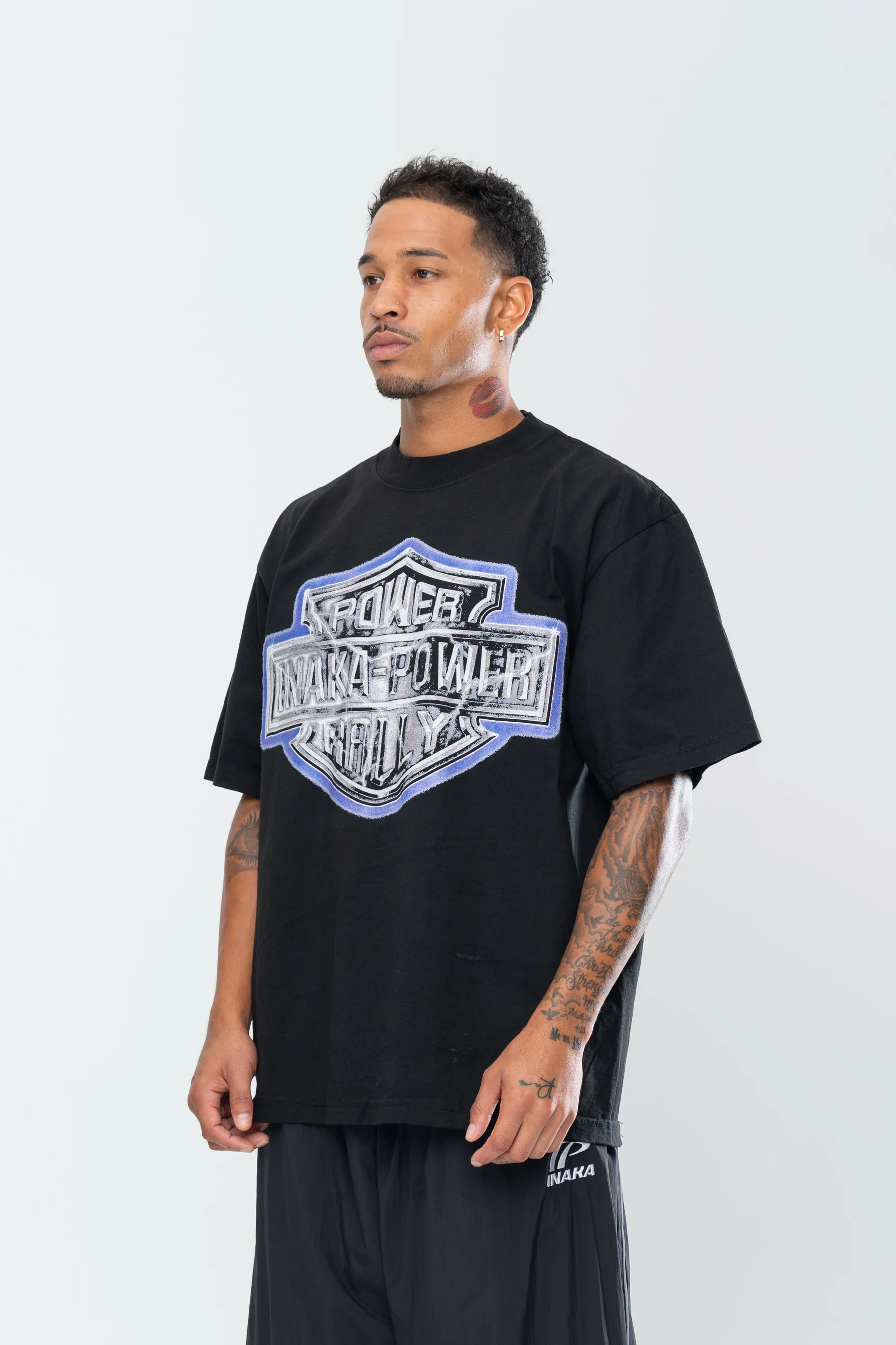INAKA POWER RALLY TEE - BLACK - Image 9