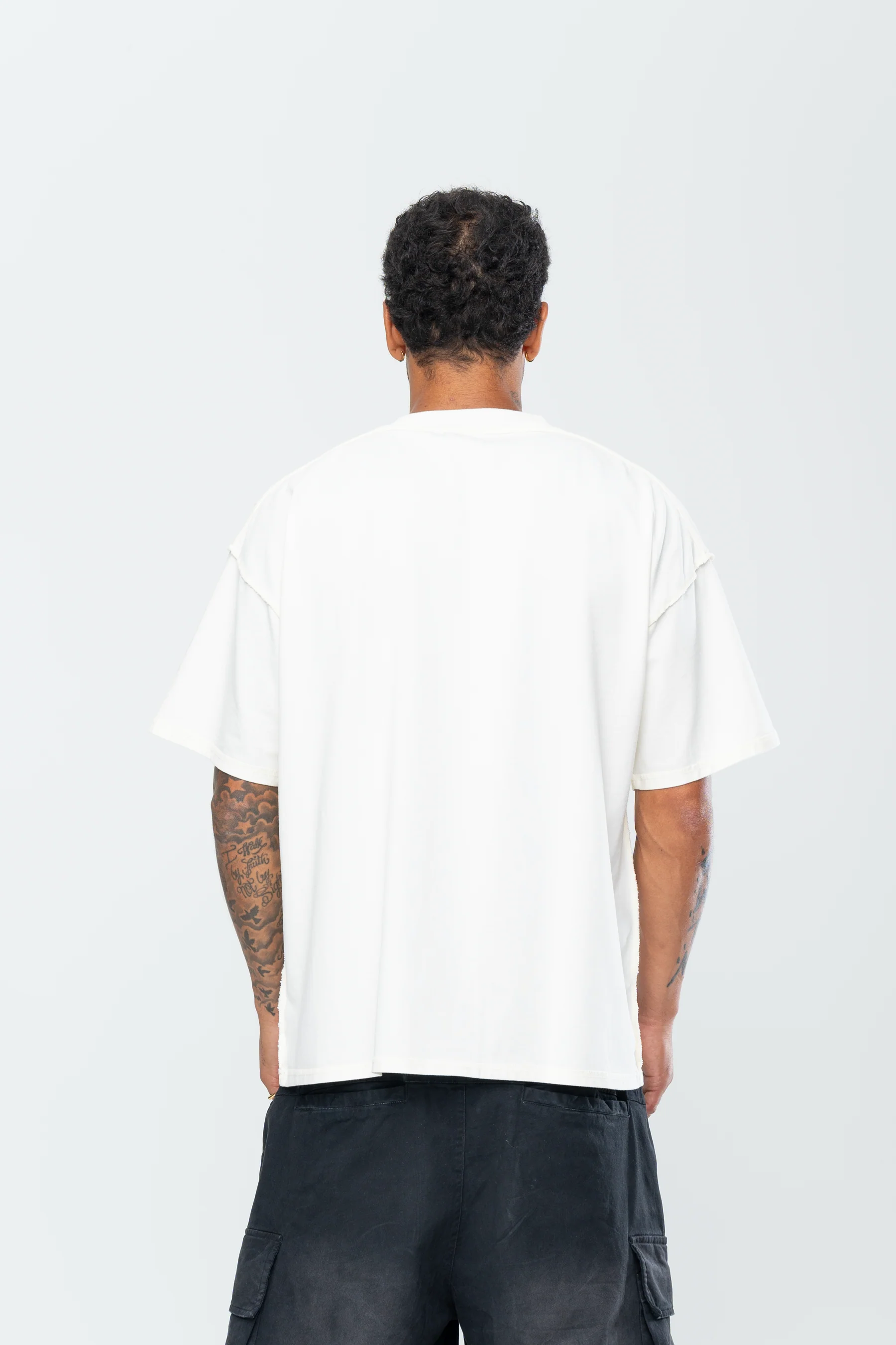 SPORTSWEAR REVERSE TEE - CREAM - Image 6