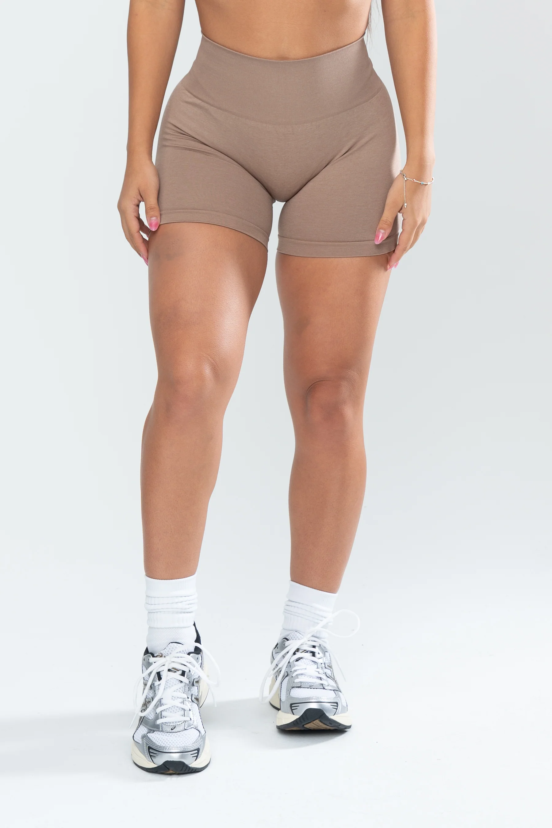 STELLA SEAMLESS SHORTS - OAK - Image 2