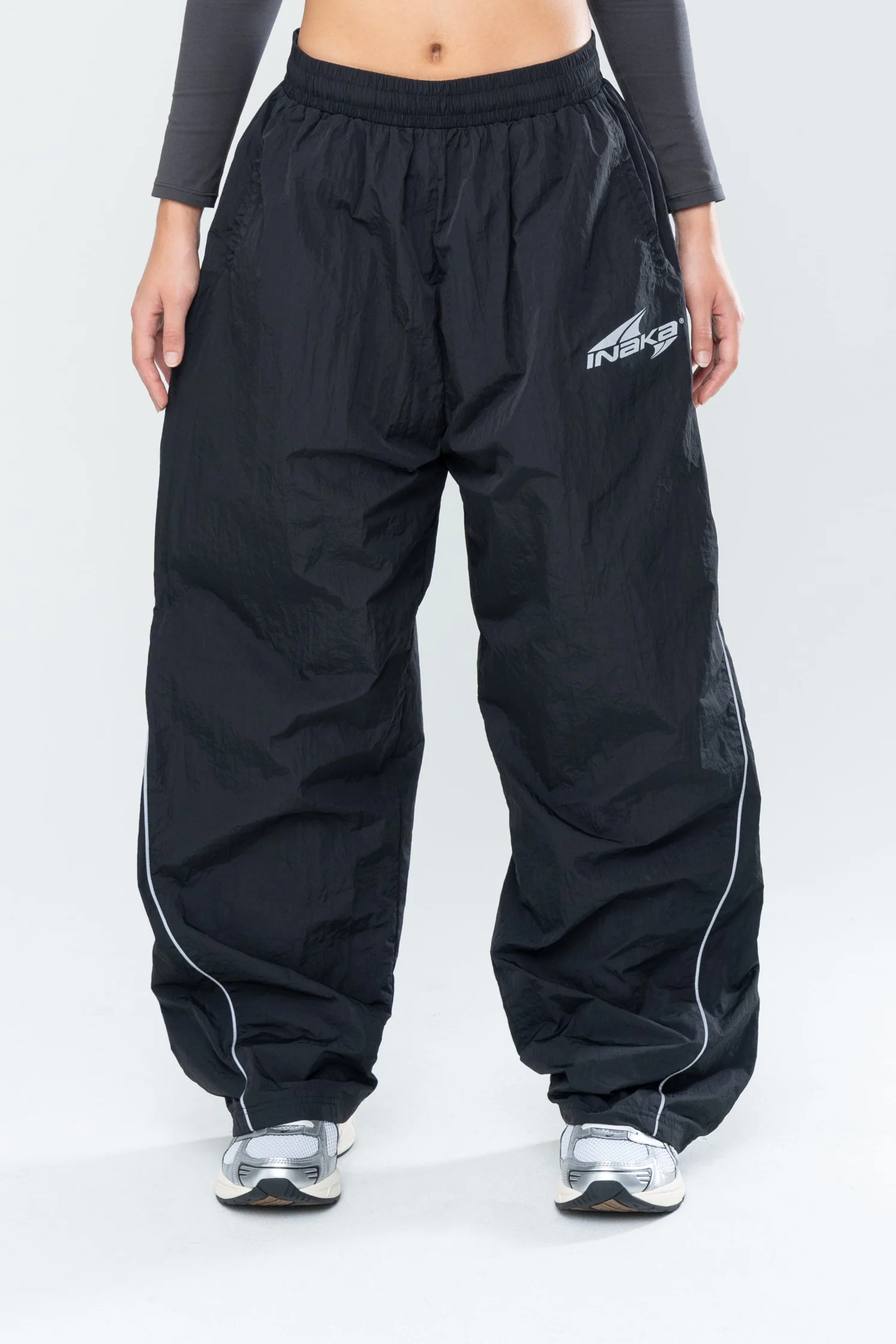 TUNDRA BAGGY TRACK PANTS - BLACK - Image 5