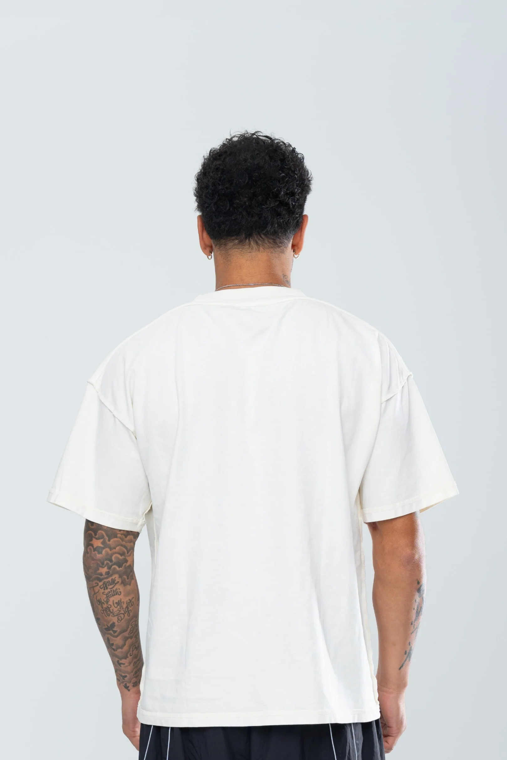 PROPERTY REVERSE TEE - CREAM - Image 6