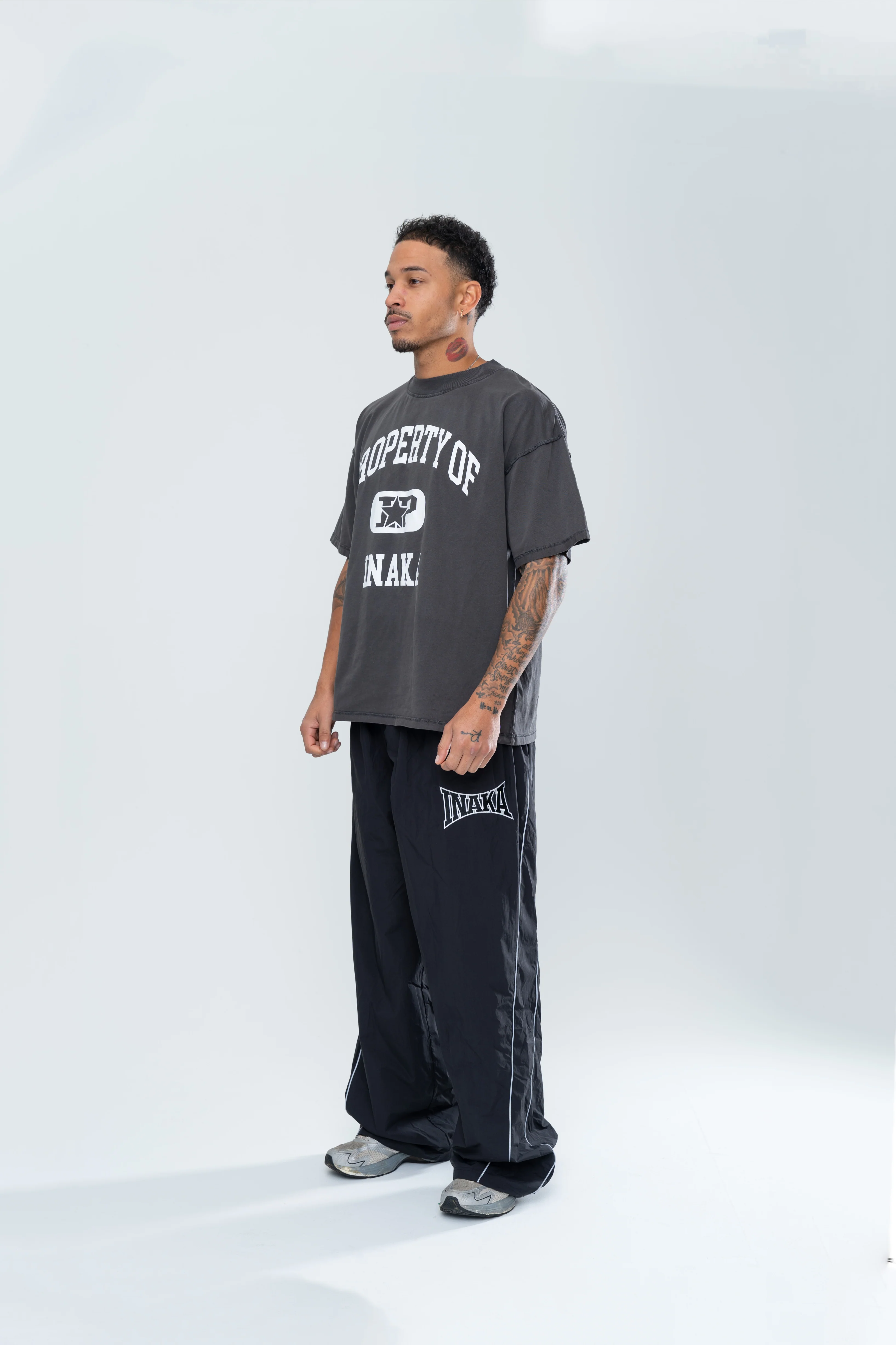 PROPERTY REVERSE TEE - VINTAGE BLACK - Image 3