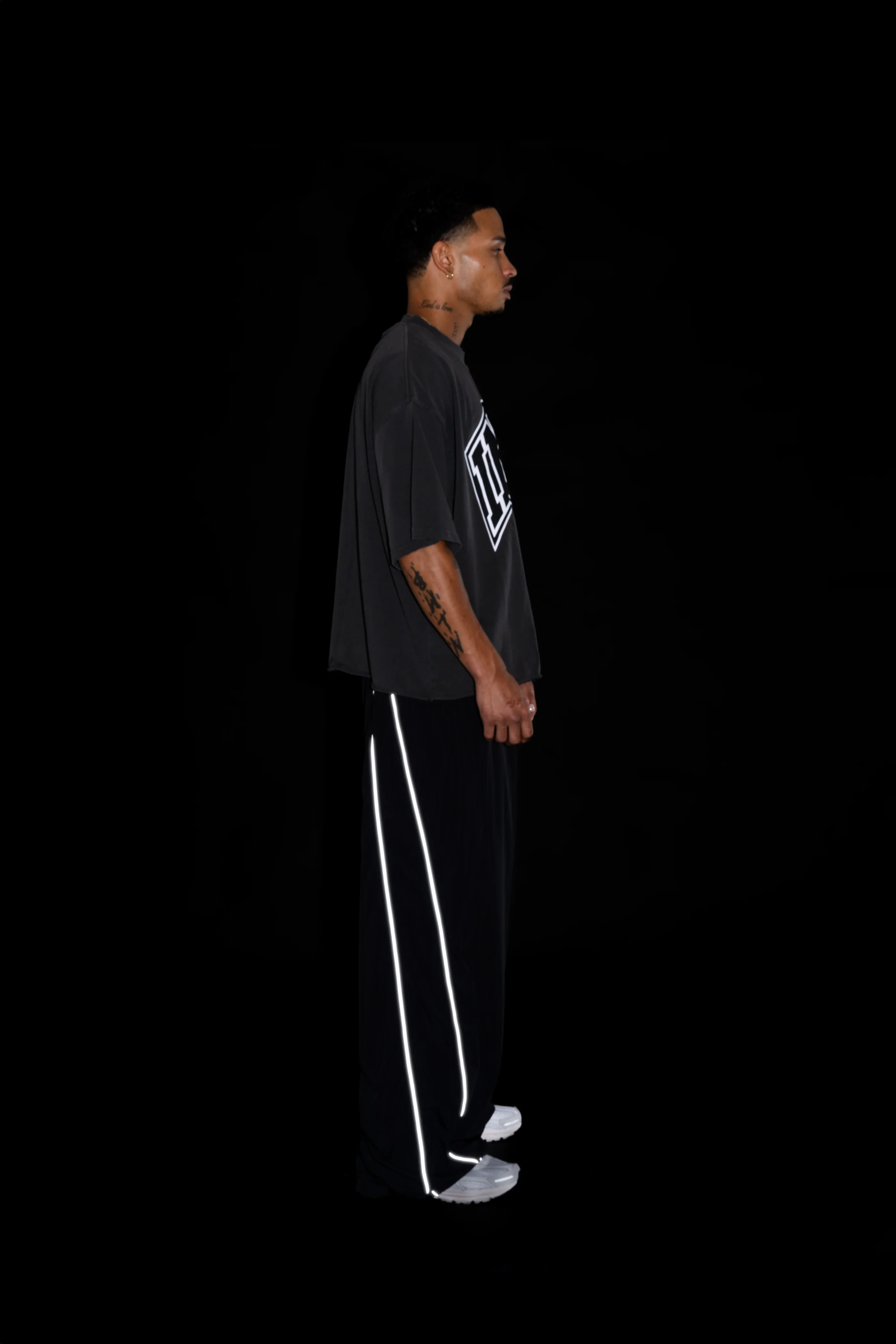 SPORTSWEAR BAGGY TRACK PANTS - BLACK - Image 11